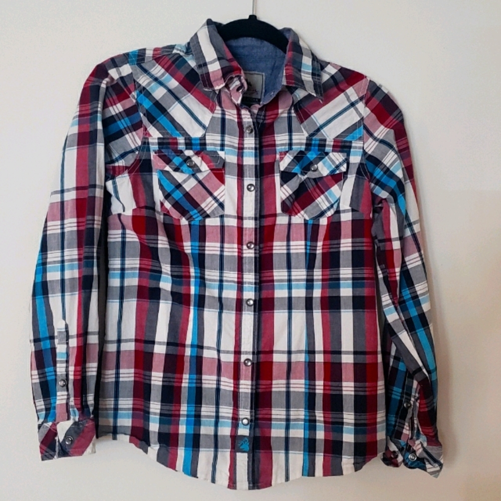 Womens' Lengendary Whitetails Button Down Shirt